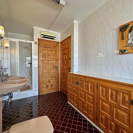 Cargols De Mar 艾姆布里亚布拉瓦